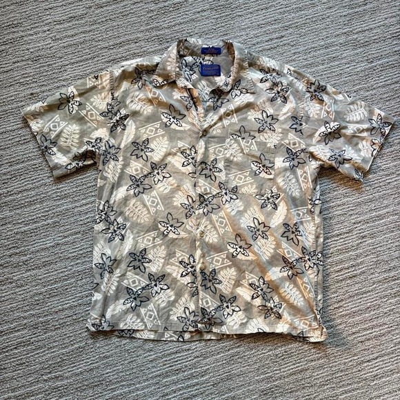 Pendleton Vintage Batik Button Up Short Sleeves Hawaiian Vacation L 90s - Picture 2 of 8